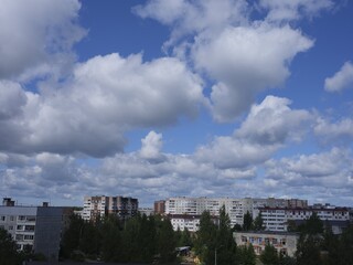 Obraz premium fly with clouds 