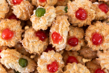 Tipici amaretti sardi con mandorle e ciliegie candite, Cucina Sarda 