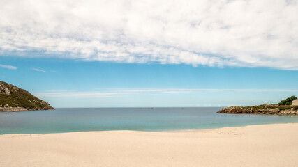 Fototapeta na wymiar beautiful beaches and cliffs of Galicia