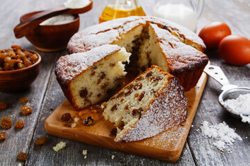 Cake with raisin