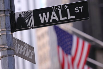 Obraz na płótnie Canvas Wall Street and Main Street