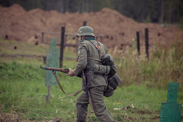 soldiers in camouflage