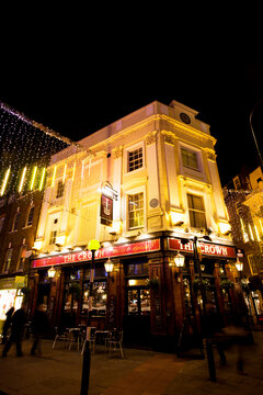 Outside View Of A English Pub