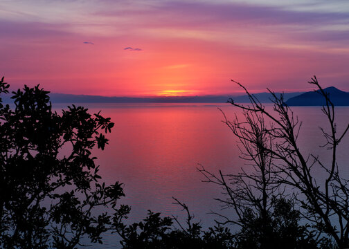 Foto scattata al tramonto lungo il sentiero che collega Sestri Levante con Punta Manara.