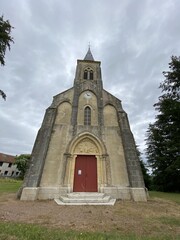 Fototapeta na wymiar Eglise de village en Bourgogne
