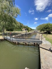 Fototapeta premium Ecluse du canal du nivernais, Bourgogne