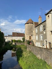 Fototapeta na wymiar Rivière Anguison à Corbigny en Bourgogne