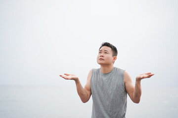 雨が降りそうな男子