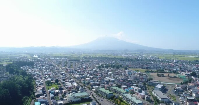 《青森県》弘前市の街並み　空撮