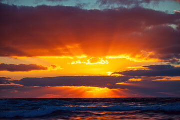 Obraz premium Beautiful cloudscape over the sea
