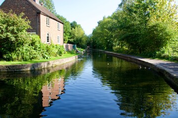 Obraz premium Canalside cottage