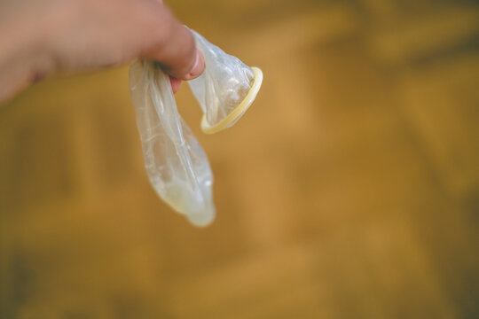 Gefunden benutztes kondom HILFE!! Hab