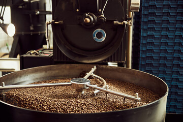 Professional equipment for roasting and cooling coffee beans