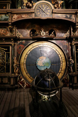 Fototapeta na wymiar Astronomische Uhr in der Kathedrale von Strassbourg. Strassbourg, Elsass, Frankreich, Europa