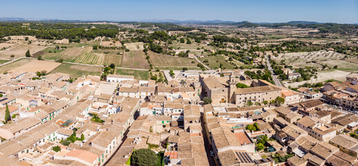 Obraz premium Parish Church of the Mare de Déu de Loreto and Dominican Convent, Lloret de Vistalegre, Mallorca, Balearic Islands, Spain