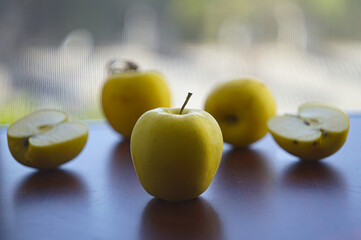 apples