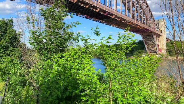 Video Reveal of the Hell Gate Bridge