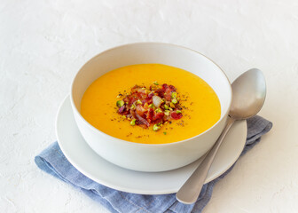 Cheese cream soup with bacon and pistachios. Healthy eating. Recipe.