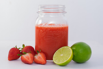 Fototapeta na wymiar glass of strawberry lemonade