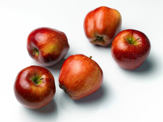 bodegón de manzanas rojas