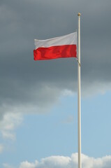 flaga Polski , flagi ,banderą, niebo, blękit, czerwień, symbol, krajowego, biała, dęty, banderą, kanada, kraj, biegun, europa, macha, baner, narody, chmura, flying, unia, fala, patriotyzm - obrazy, fototapety, plakaty
