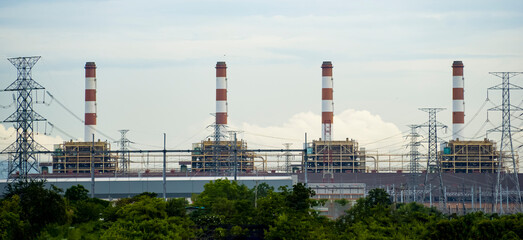 Obraz premium Power plant with chimneys