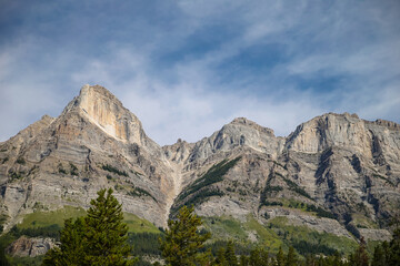 Fototapeta na wymiar Landscapes of the Rocky Mountains in Jasper National Park