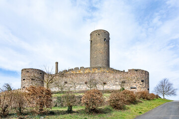 Fototapeta na wymiar scenic view to Muenzenberg castle