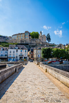 Sur le  Vieux pont de Terrasson