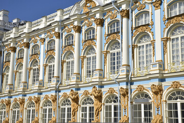 Façade baroque du palais Catherine à Saint-Pétersbourg, Russie