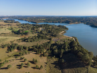 Barragem de Piraquara II, uma das barragens que fornece água para Região Metropolitana de Curitiba.