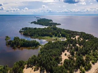 Foto op Canvas Aerial view from drone of  Volga river island called "Asafovy Gory", located 3 km from the town of Yuryevts, Ivanovo region, Russia © umike_foto