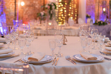 white evening festive table decor