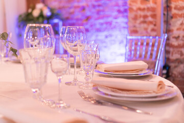 white evening festive table decor