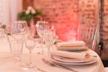 white evening festive table decor