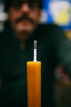 Specific gravity of beer measurement