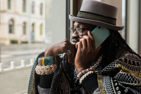 African man with a smartphone