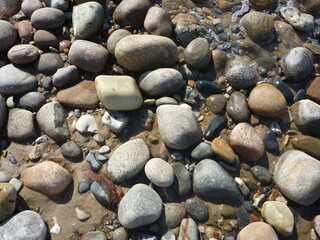 Steine am Meer