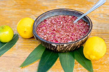 Plate with onion oyster sauce and wine vinegar