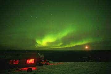 アメリカ、アラスカのフェアバンクス、９月のオーロラ
