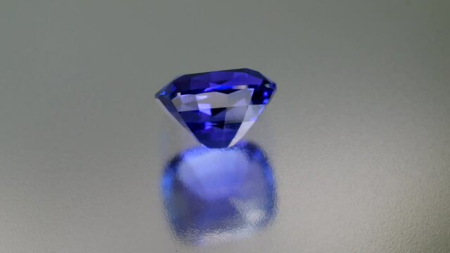 タンザナイト(tanzanite)	Antique mix cut 