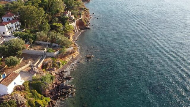 Vlychos Beach is situated in the little resort of the same name. Small pebble beach with crystal-clear waters.Undeveloped, quiet beach.