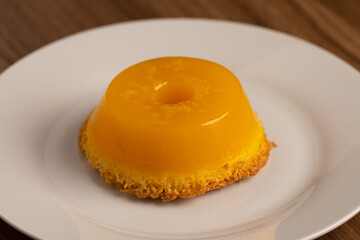 Doce de quindim. Receita do Nordeste brasileiro. Receita portuguesa conhecida como Brisa do Lis.