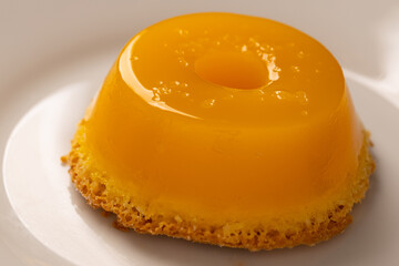 Doce de quindim. Receita do Nordeste brasileiro. Receita portuguesa conhecida como Brisa do Lis.