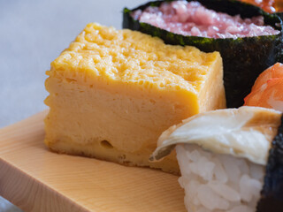 玉子焼き。お寿司屋さんの甘い玉子焼き。