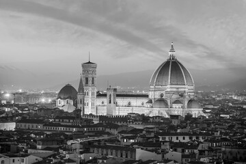 Fototapeta na wymiar Duomo and Florence city downtown skyline cityscape of Italy