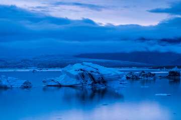Fototapeta na wymiar Ice floe in glacier lake, Jökulsarlon, Iceland