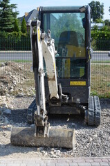 roboty ziemne ,usługi młotem ,usługi koparką , usługi budowlane , usługi remontowe ,przebijanie pod jezdnią ,zagęszczanie ziemi ,budowa, buldożer, machina, osprzęt, ciągnik, koparka, przemysł, maszyne © Szymon