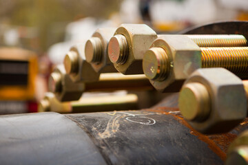 Écrous sur pipeline