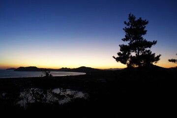 糸島の立石山から見る日の出前
